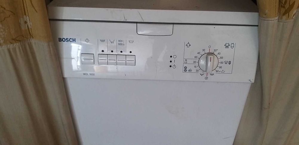 Стиральная машинка под разборку или ремонт BOSCH