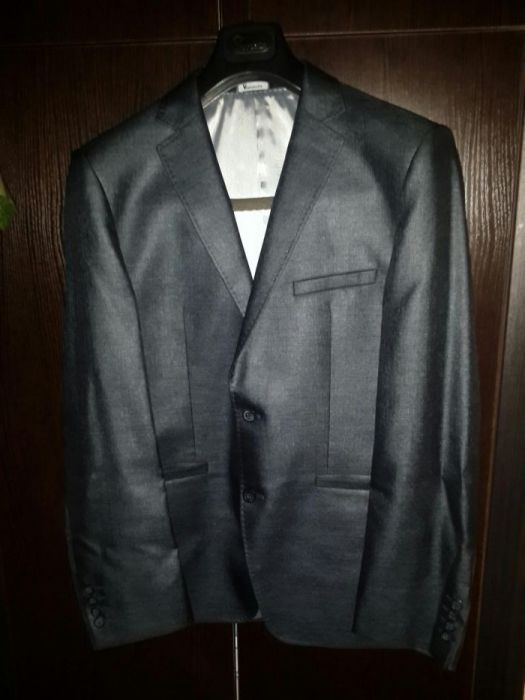 Продам мужской костюм