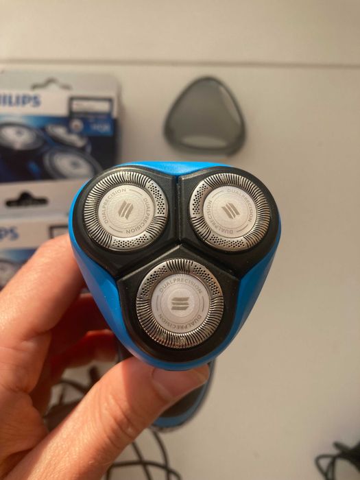 Philips Aquatouch AT 750/26 com oferta 2 packs lâminas