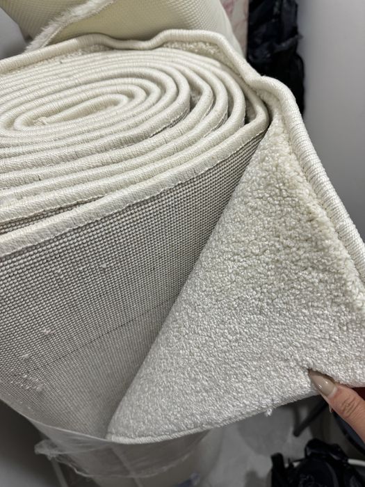 Carpete corredor em cor Bege 6m de comprimento / 1.10 m de largura