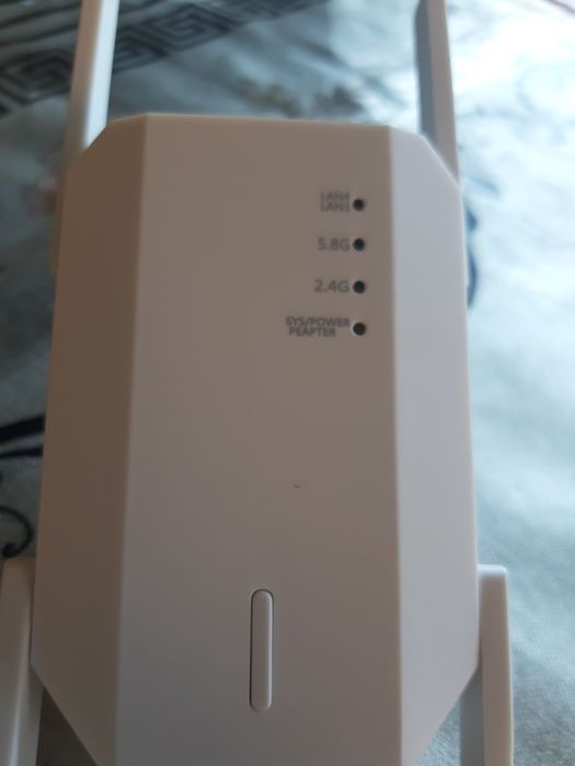 Усилитель сигнала wi-fi. 1200Mbps..Четыре антенны!