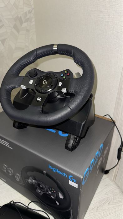 Кермо + педалі Logitech G920 Driving Force