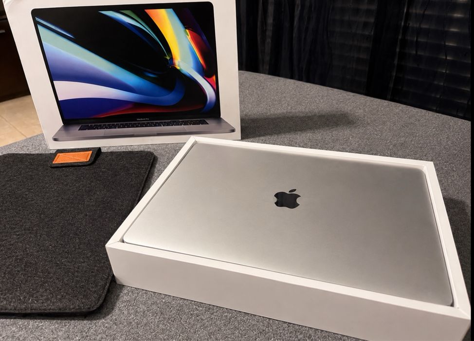 MacBook Pro 16” i9 | 16GB | 512GB SSD