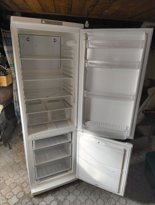 Холодильник Indesit