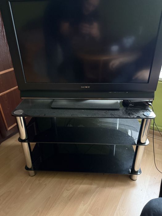 Sprzedam stalik z telewizorem