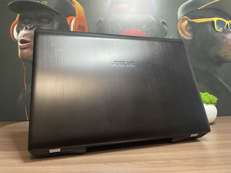 Большой игровой ноутбук Asus/FHD/Core i7/SSD+HDD/Nvidia Geforce 4ГБ