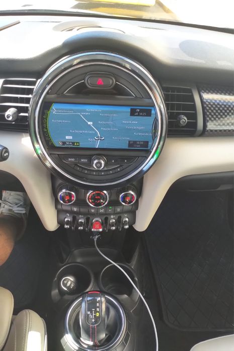 Mini Cooper S com apenas 79.000 quilometros