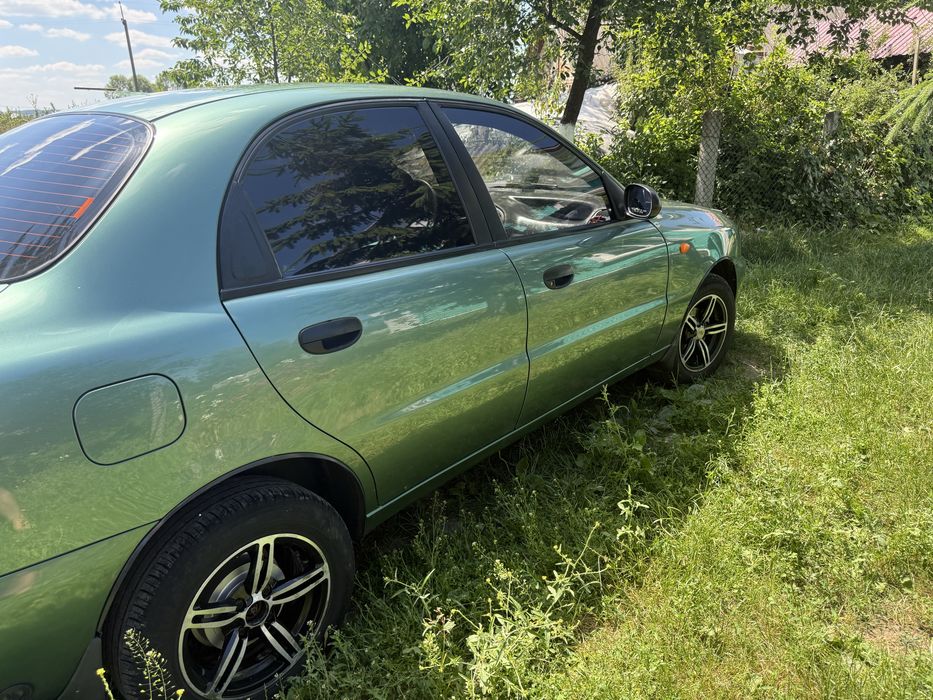 Ланос 2008р не гнилий)