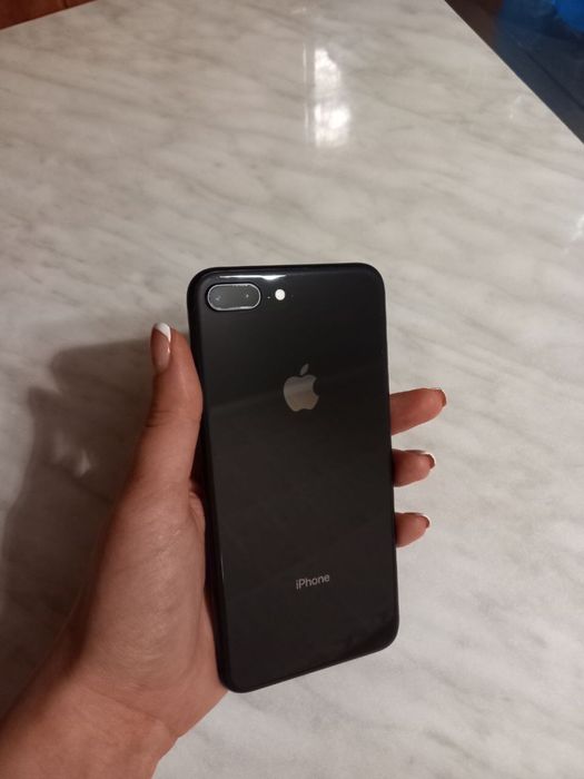 Apple iPhone 8Plus