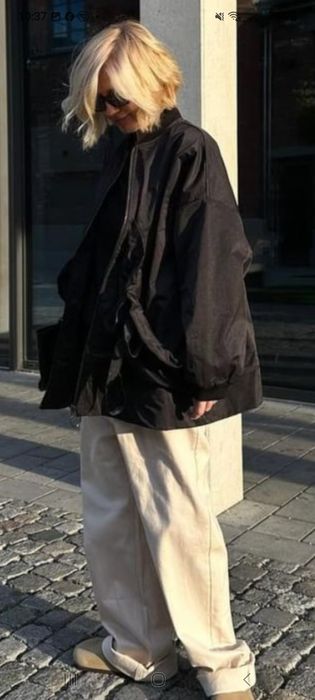 Стильний  бомбер   Італія