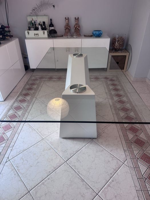 Mesa antarte de vidro