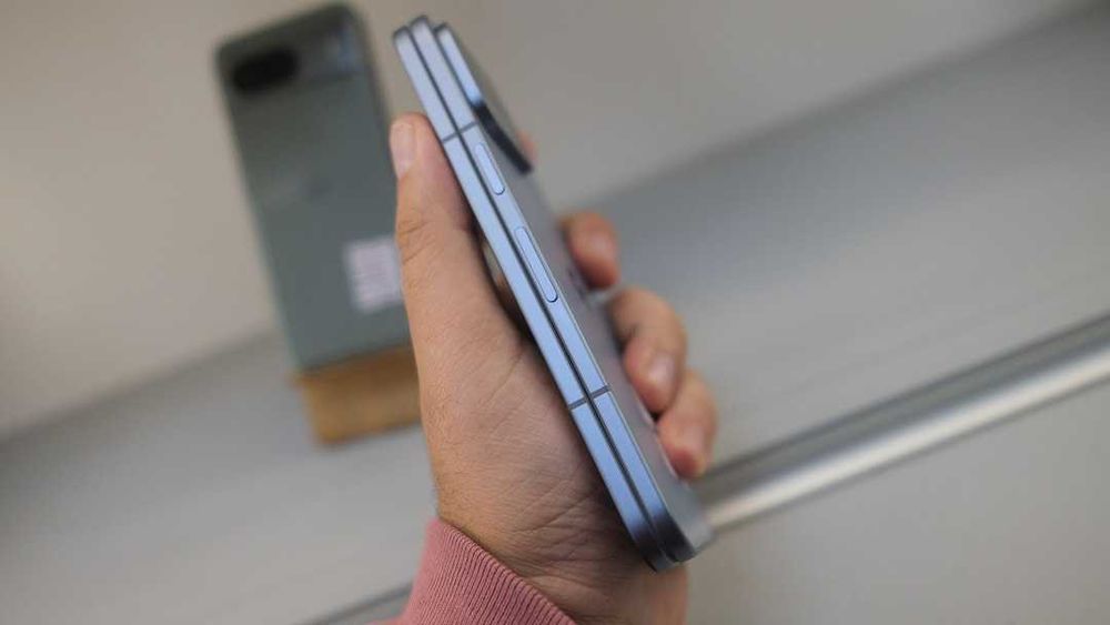 Google Pixel 10 Pro Fold 16/256GB (Moonstone) neverlock Cупер стан як новий 20 циклів Мінімальна уцінка