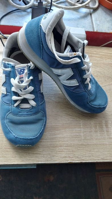 Buty chłopięce New Balance 35.