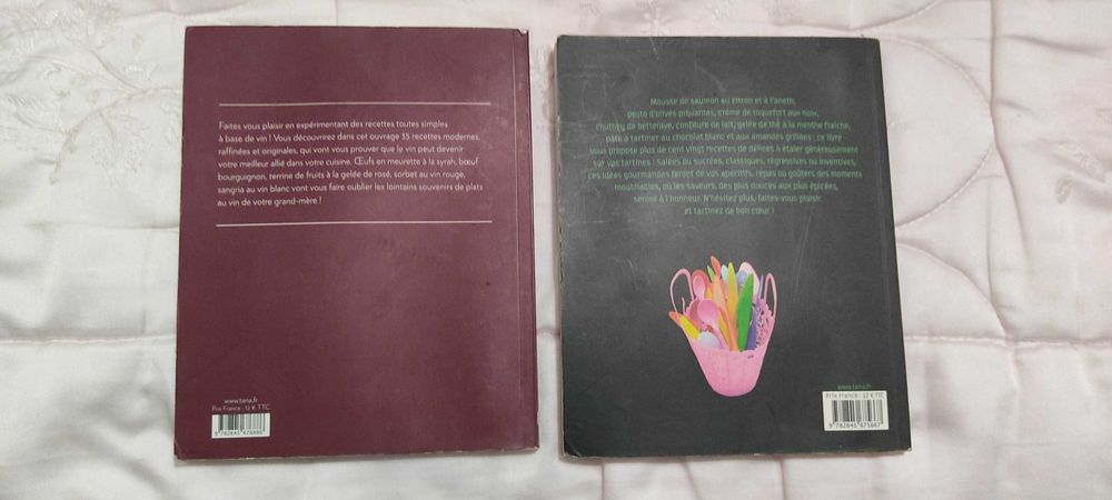 Livros (2) de culinária, receitas sempre á mão.