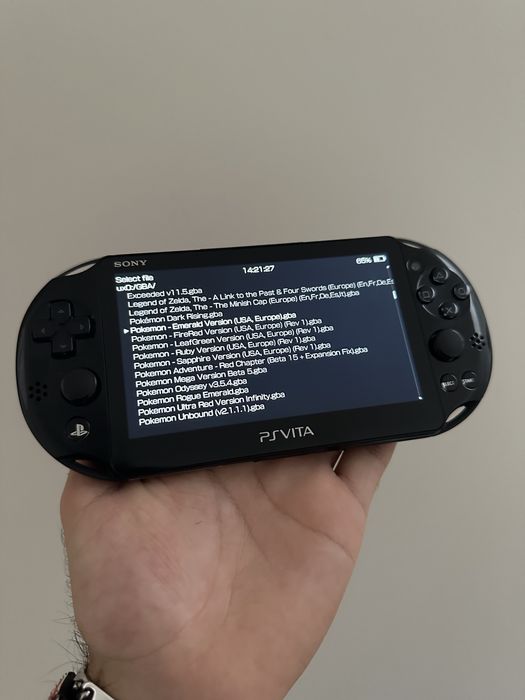 PS Vita Slim (128Gb, 500+ Jogos, GTA, Uncharted, Bully, etc)
