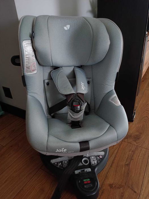 Fotelik samochodowy obrotowy Joie i-spin 360 E