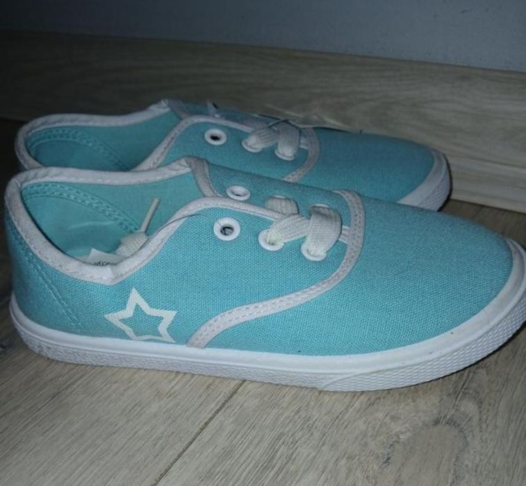 Кеди для дівчинки легенькі