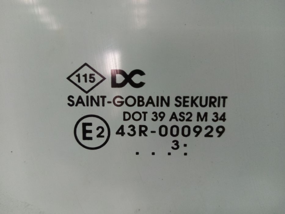 Vidro porta frente direita RENAULT Kangoo Express (FW0/1_)