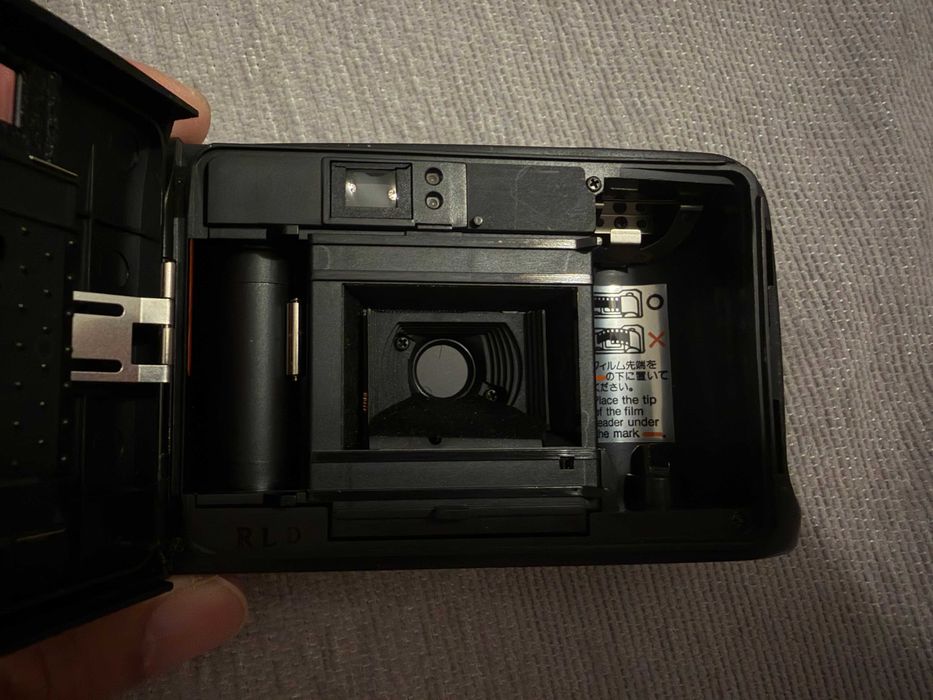 [For parts not working] Yashica T4 Carl Zeiss Tessar 3,5/35 mm T*