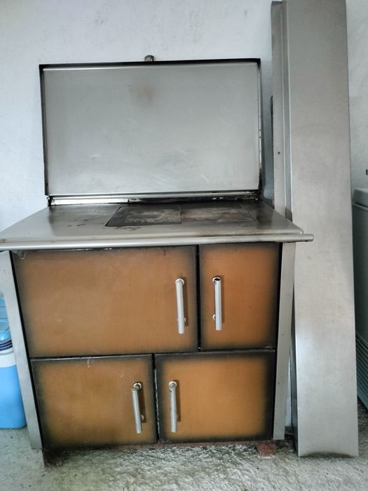 Fogão de lenha negociável