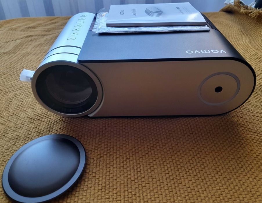 Портативний відеопроектор Vamvo L4200.