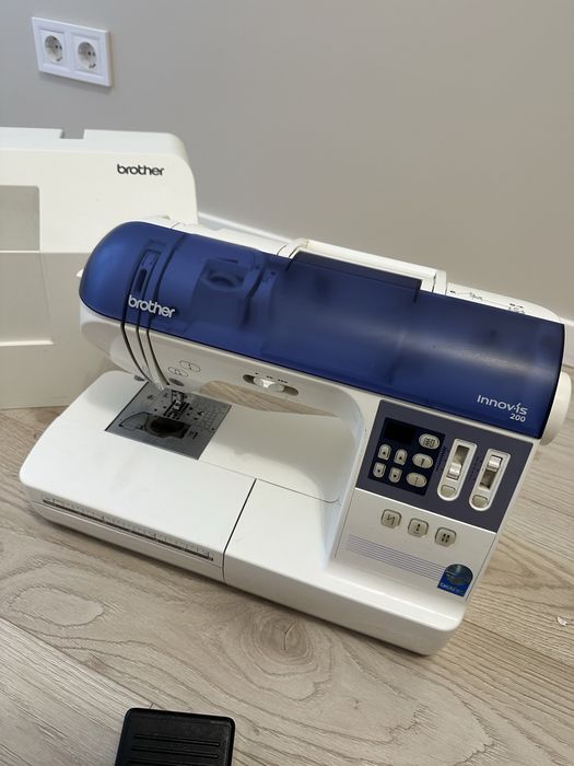 Швейная машина Brother NV 200 (Innov-is 200)