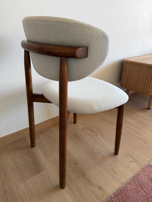 Mesa de Jantar e Cadeiras