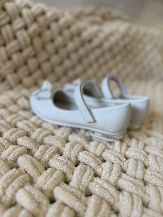 Туфлі для дівчинки