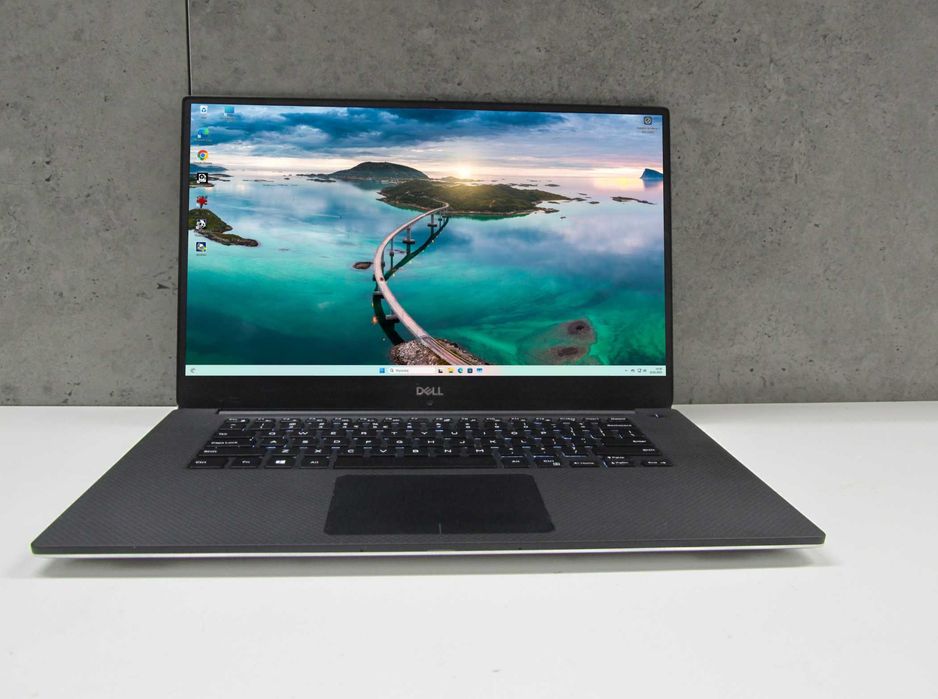 Dell Precision 5530 i7 8-Gen 16GB dysk 512SSD Nvidia Quadro FHD