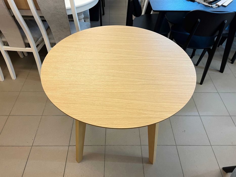 Стіл Марс Д90 круглий суцільний на кухню для дому кухонний для кухні