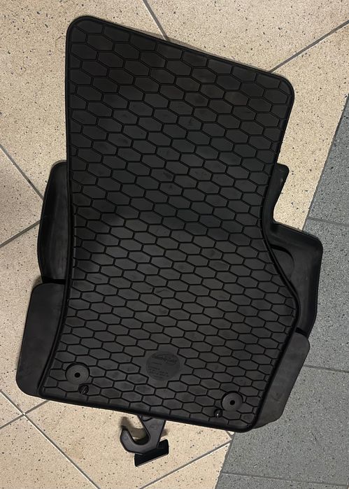 Dywaniki gumowe do Audi A3/Seat Leon/Volkswagen Golf VII/VIII