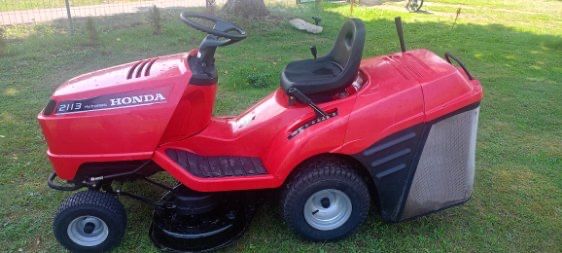Traktorek ciagniczek honda 2113
