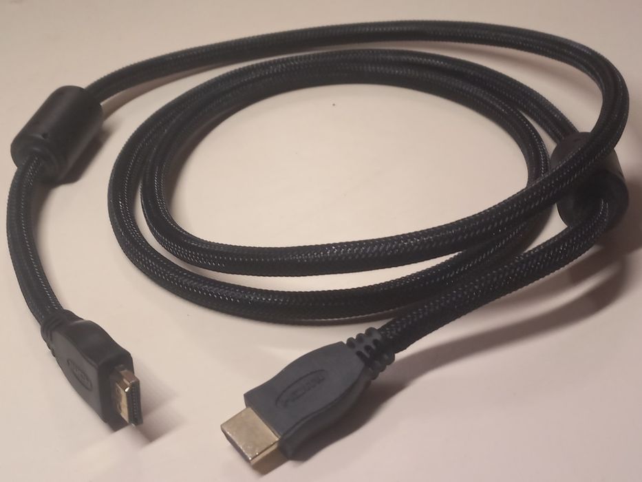 HDMI кабель Standard
Подходит для ТВ, ПК, монитора, приставок.
Хорошее состояние.