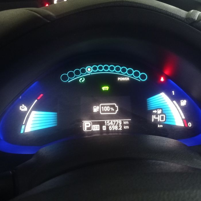 Nissan leaf 2016 р.