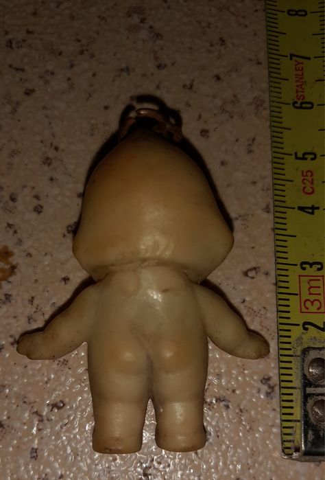 Pequeno boneco antigo