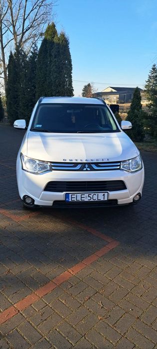 Mitsubishi Outlander Mitsubishi OUTLANDER 2.2 (2013)