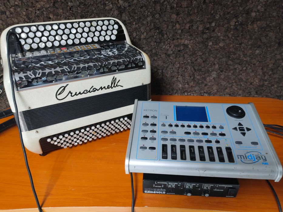 Acordeão Crucianelli Digital