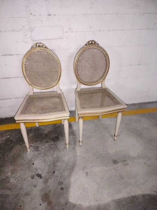 Conjunto 2 Cadeiras Clássicas Madeira e Palhinha – Branco e Dourado