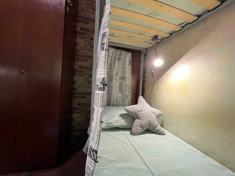 Русановская набережная! Первый этаж! Лучший хостел! 53 грн .