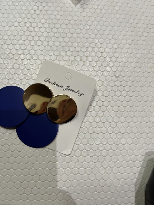 Brincos novos nunca usados