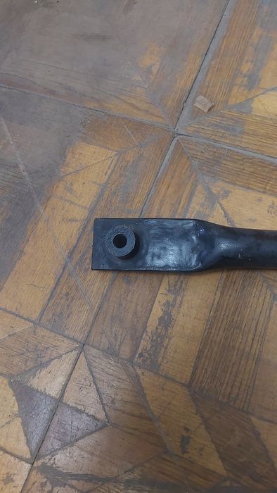 Задня реактивна поперечная тяга стабілізатор Трафік Віваро Прімастар