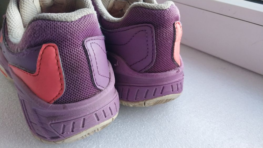 Продам детские кроссовки Babolar  на девочку. 32 размер