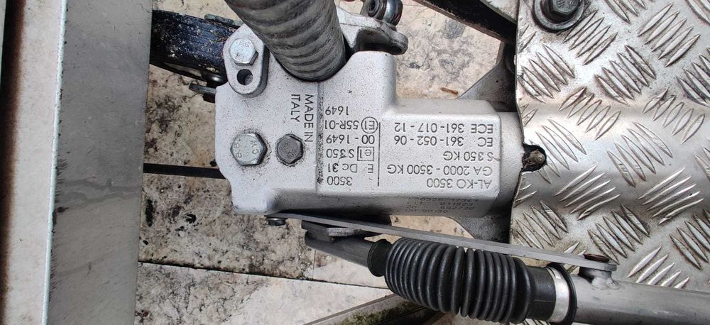 reboque de carga caixa fechada