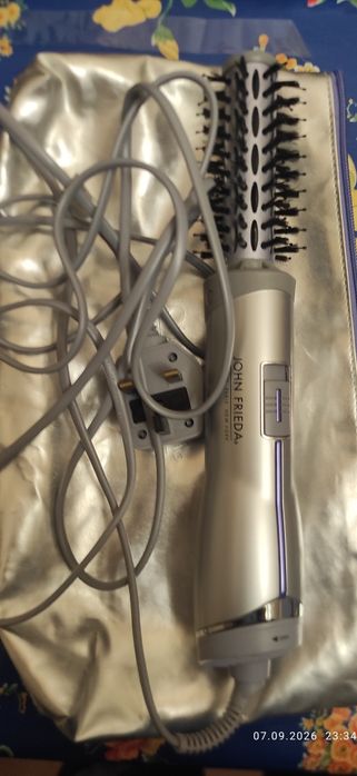 Фен-щітка John Frieda Salon Shape Hot Air Brush (JFHA5)