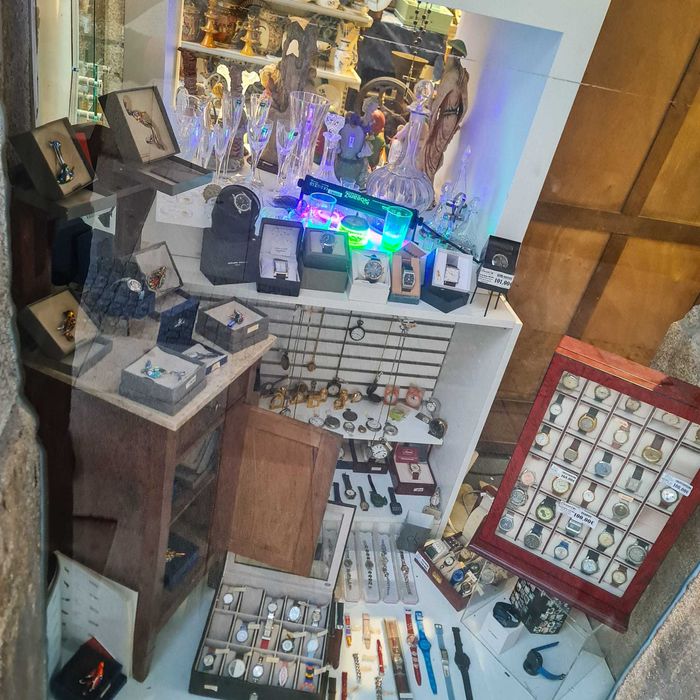 Relógio AXA Quartz – Edição Mapa-Múndi Bracelete Couro Genuíno (18 mm)