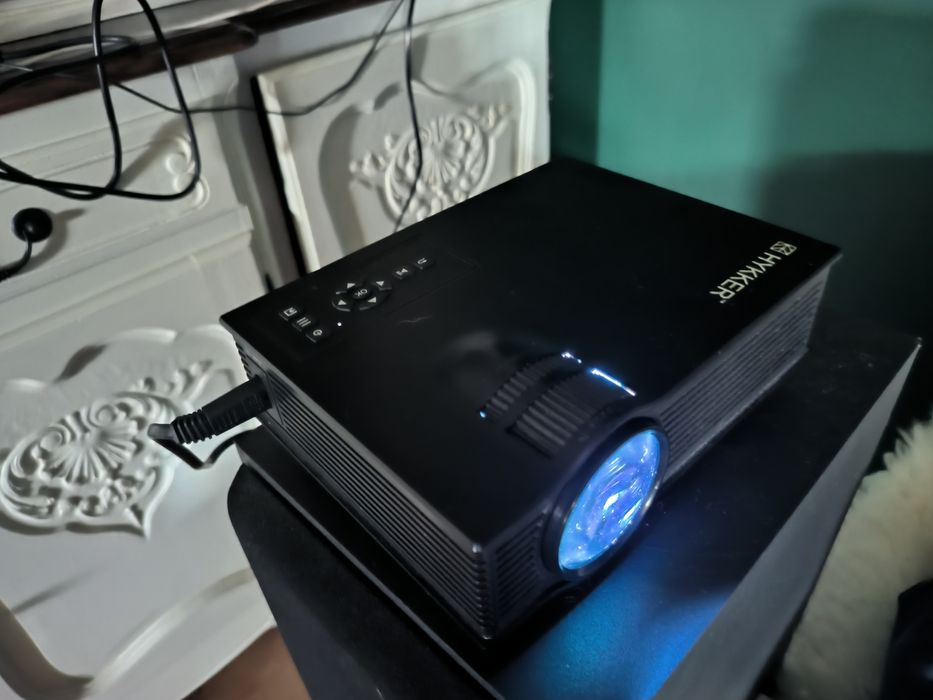 Projektor hykker 130 Ostrowiec Świętokrzyski • OLX.pl