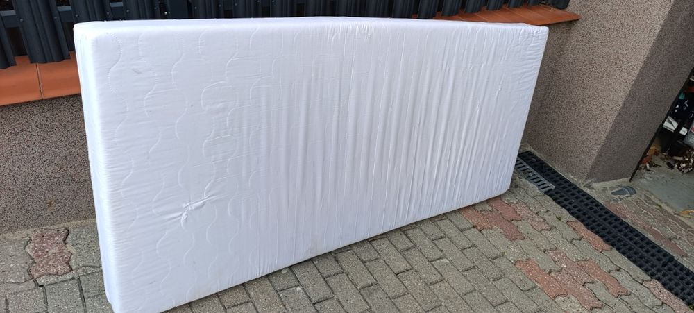Materac gąbka 200x90 cm
