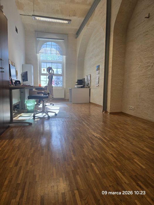 54 m2, fabryka Kohna - praktyczny lokal na parterze - bezpośrednio