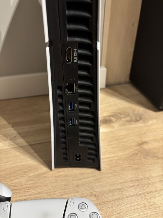 PlayStation 5 (PS5)