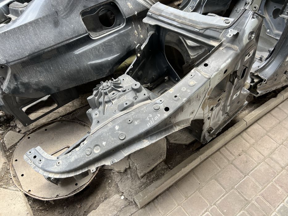 Четверть Bmw e90 e91 f10 f11 Chevrolet Camaro Ланжерон Крило Стакан
